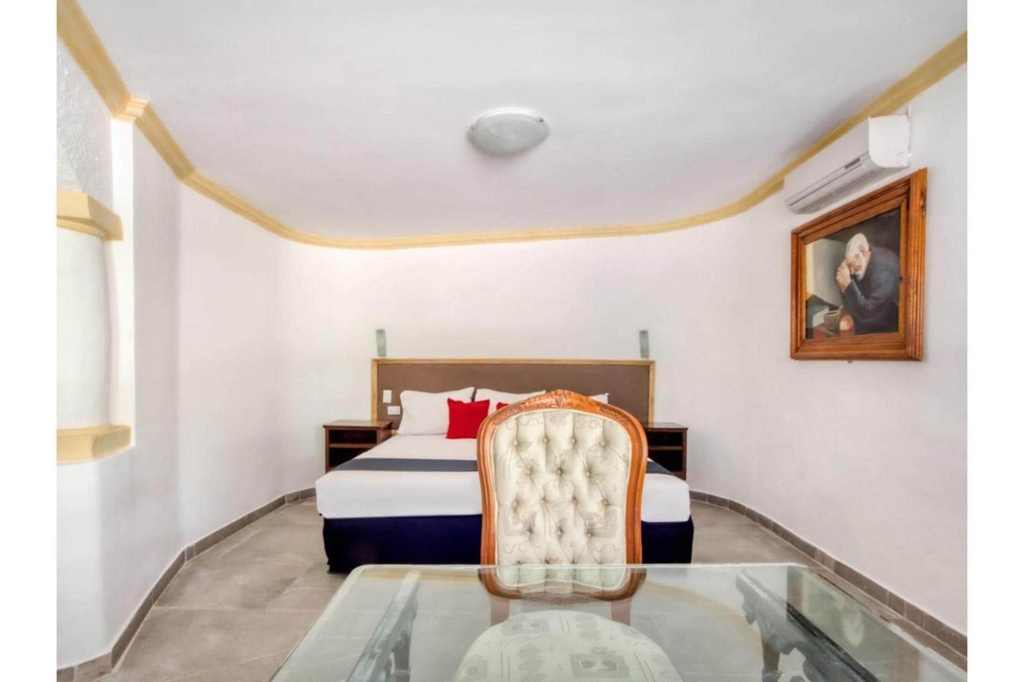 Capital O Gran Hotel Campestre Celaya  Exterior photo